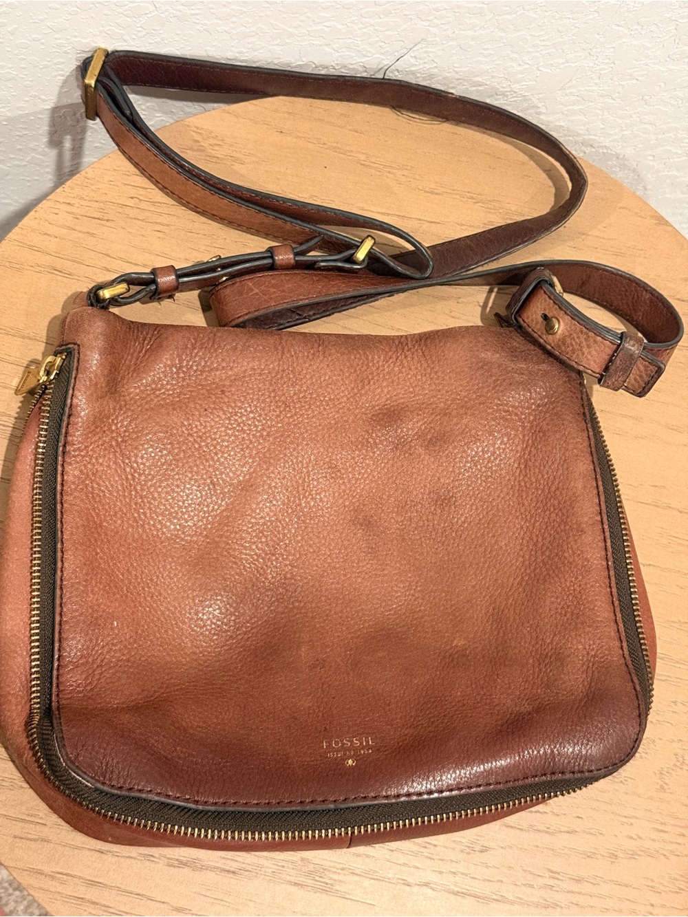 Fossil Tan Brown Leather Messenger Crossbody with Gold Hardware